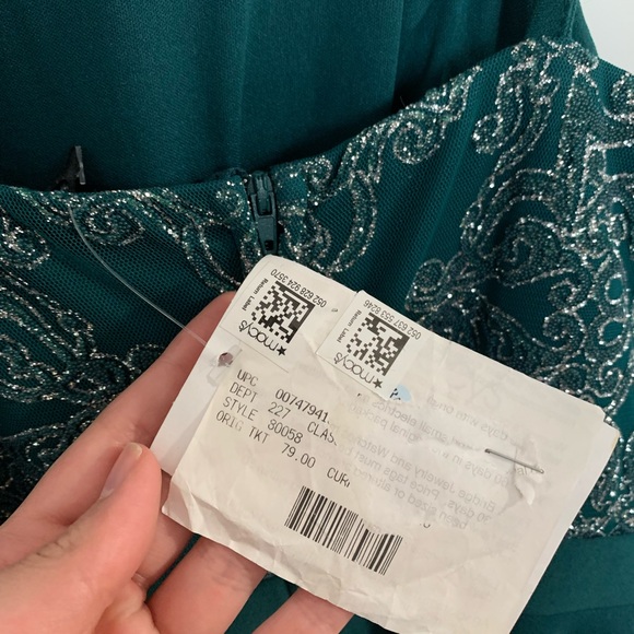 Embellished Green Dress - Picture 6 of 8